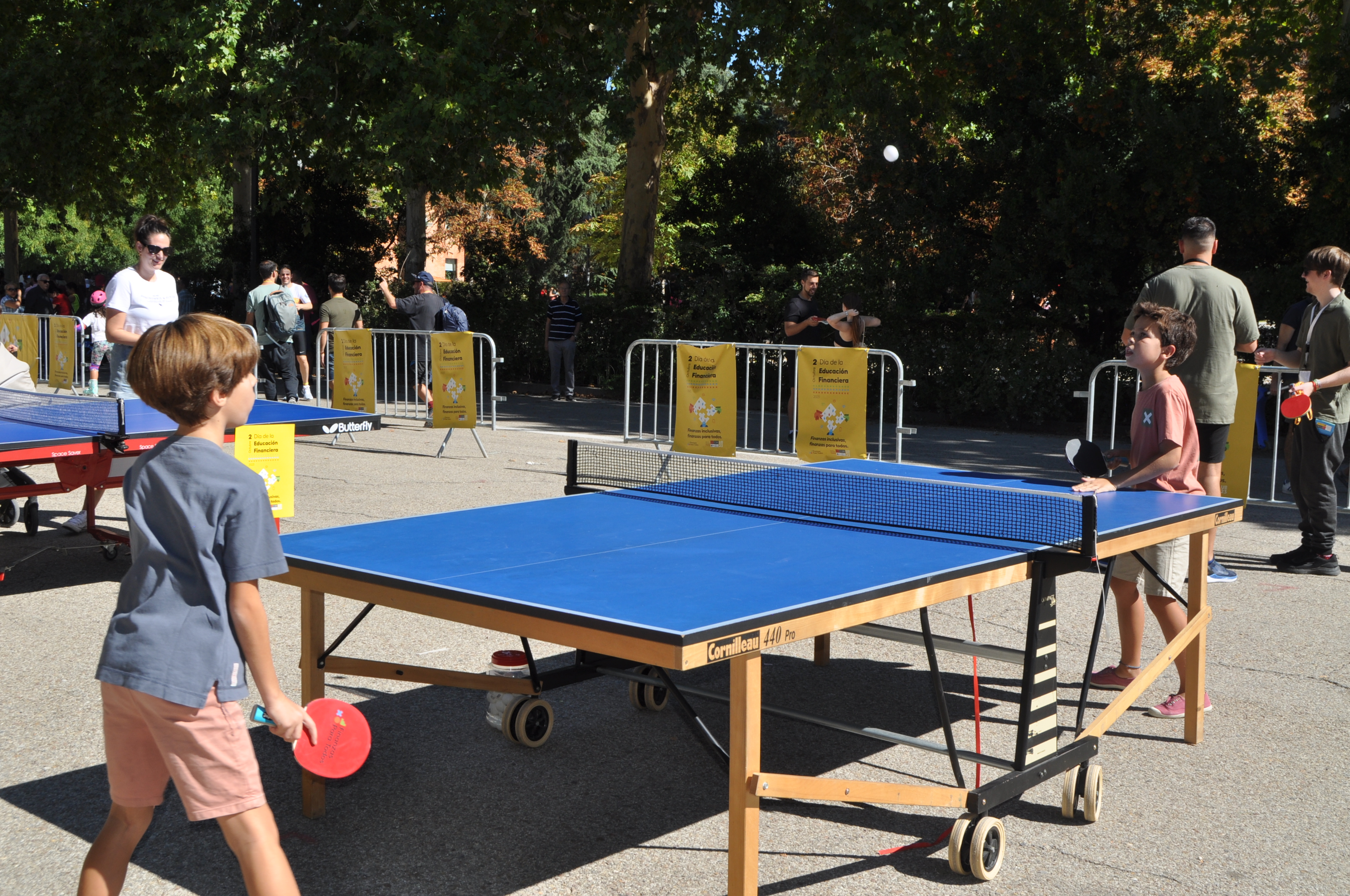 Jornada de difusión de la educación financiera. Mesas de ping-pong