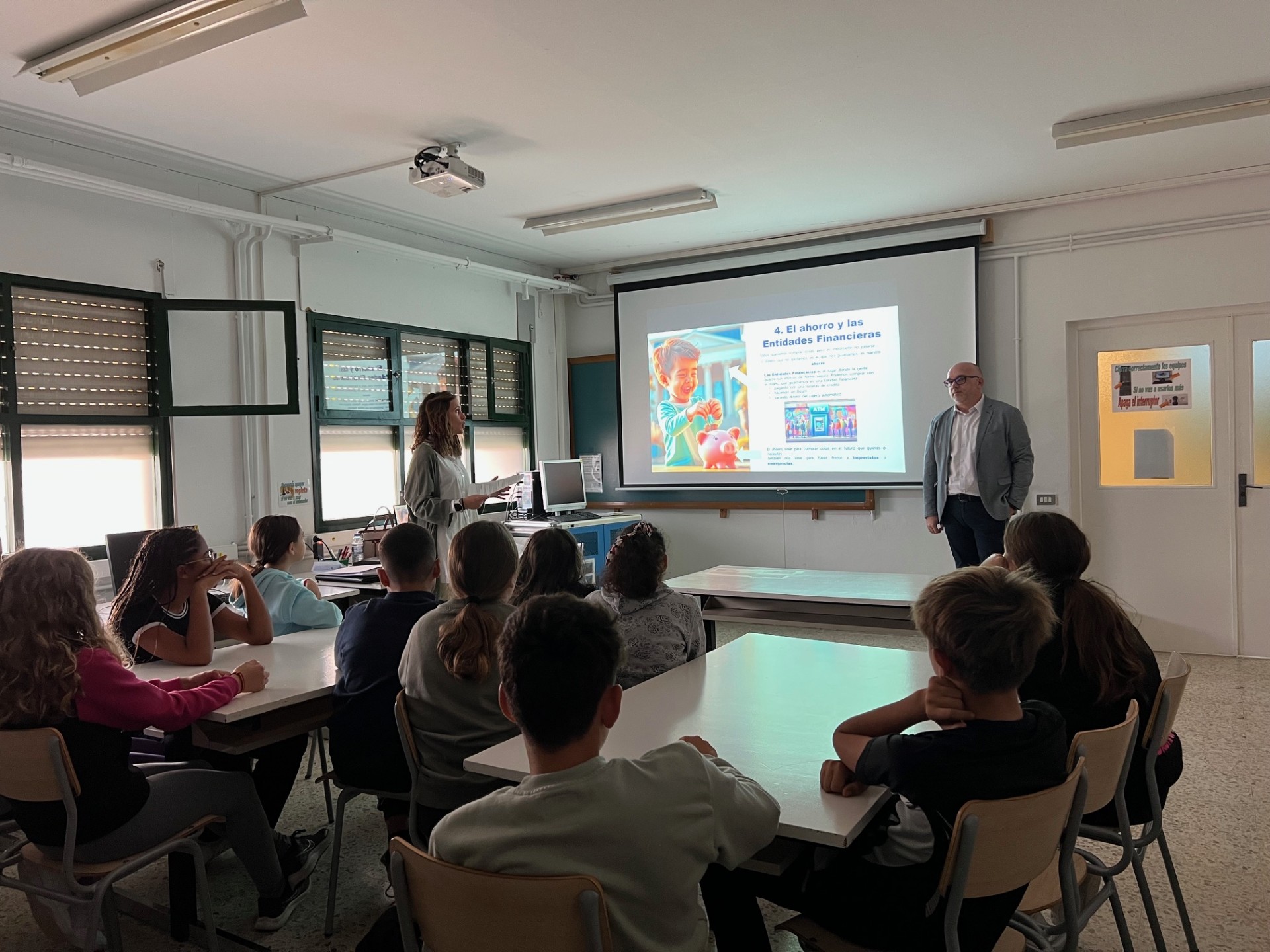 Taller Maneja tu dinero, controla tu futuro.